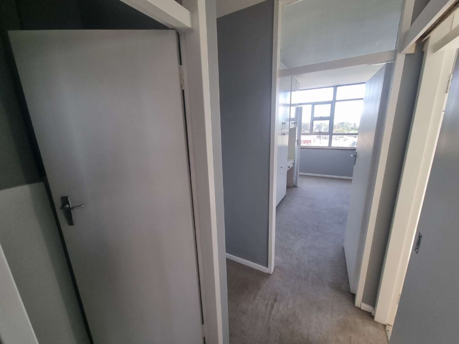 To Let 2 Bedroom Property for Rent in Townsend Estate Western Cape